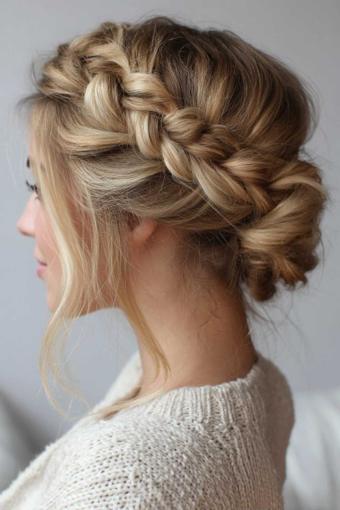15+ Chic & Easy Hairstyles for the Beach (Waves, Braids, & Updos!). - 3. Crown Braid