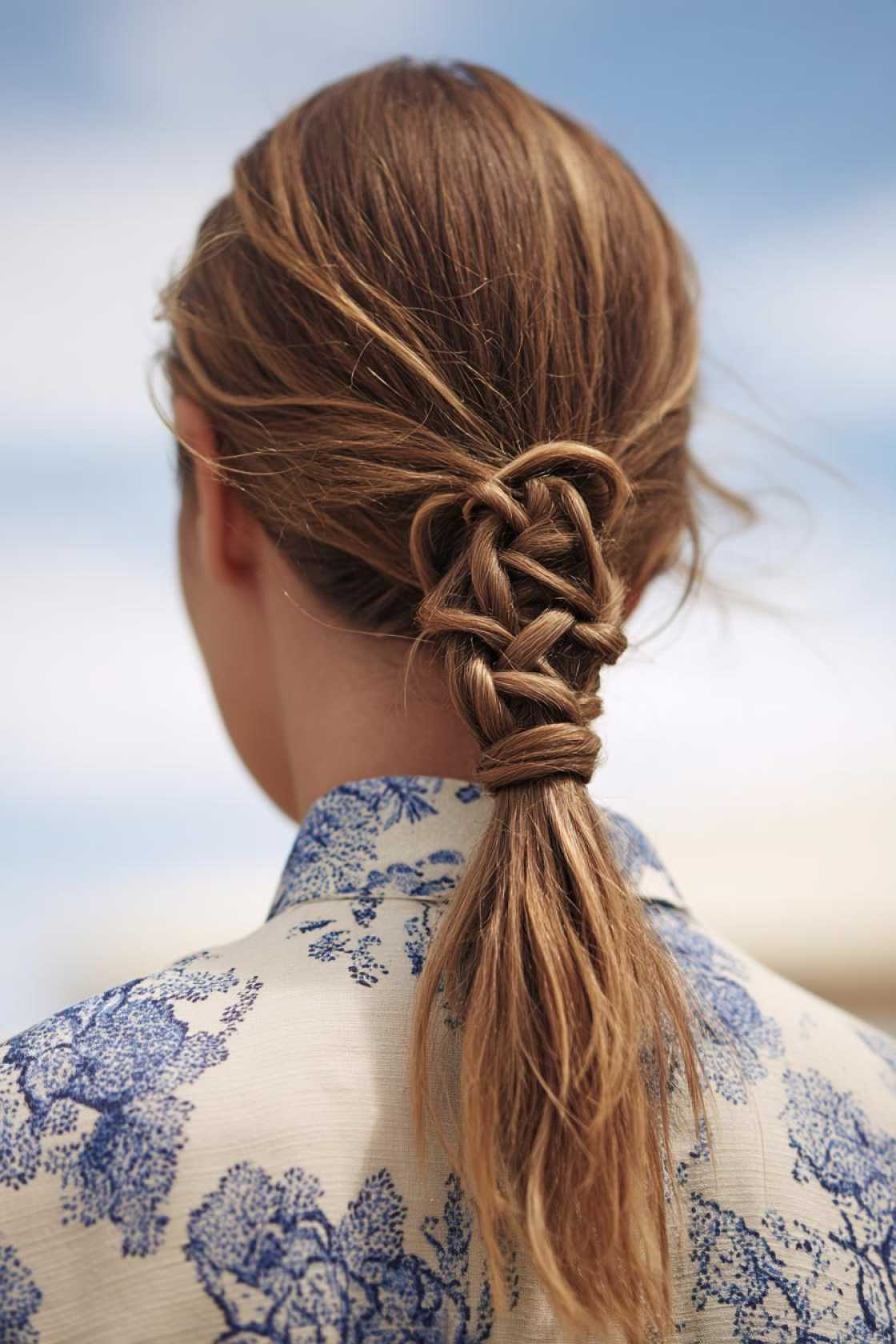 15+ Chic Summer Updos for Medium Hair (Easy Styles to Beat the Heat!). - 5. The Knotted Ponytail