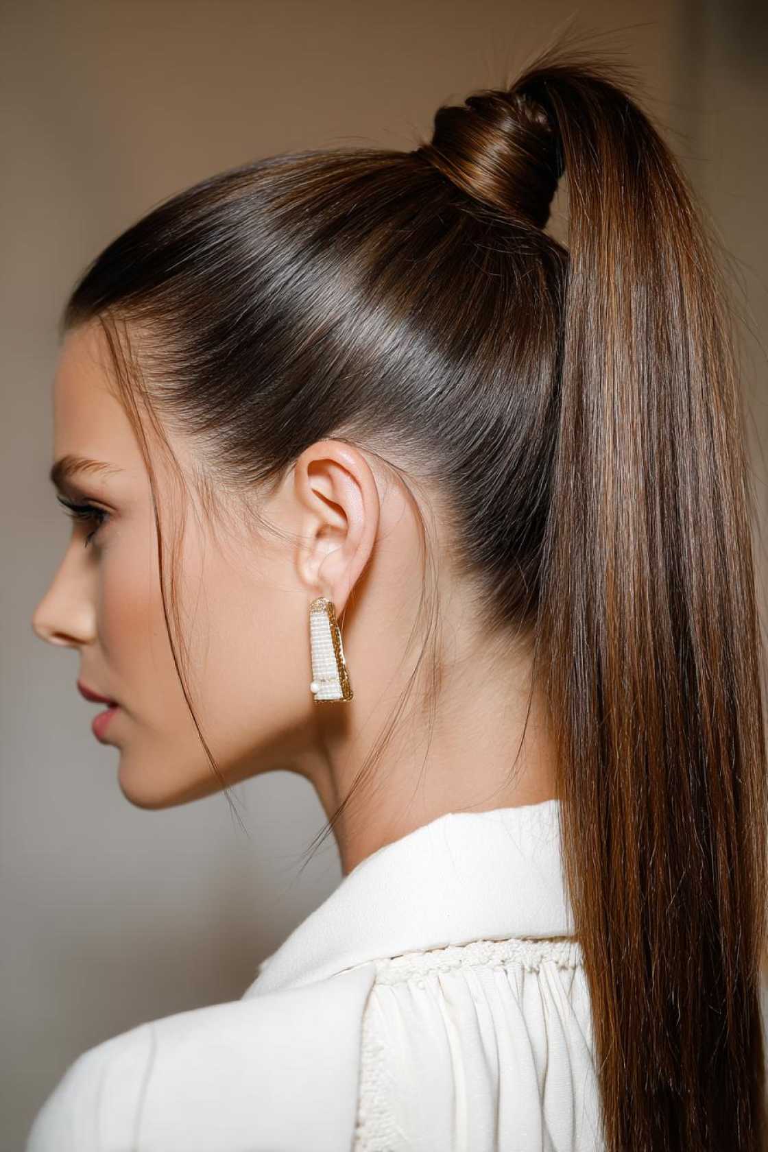 15+ Chic Summer Updos for Medium Hair (Easy Styles to Beat the Heat!). - 13. High Ponytail Wrap