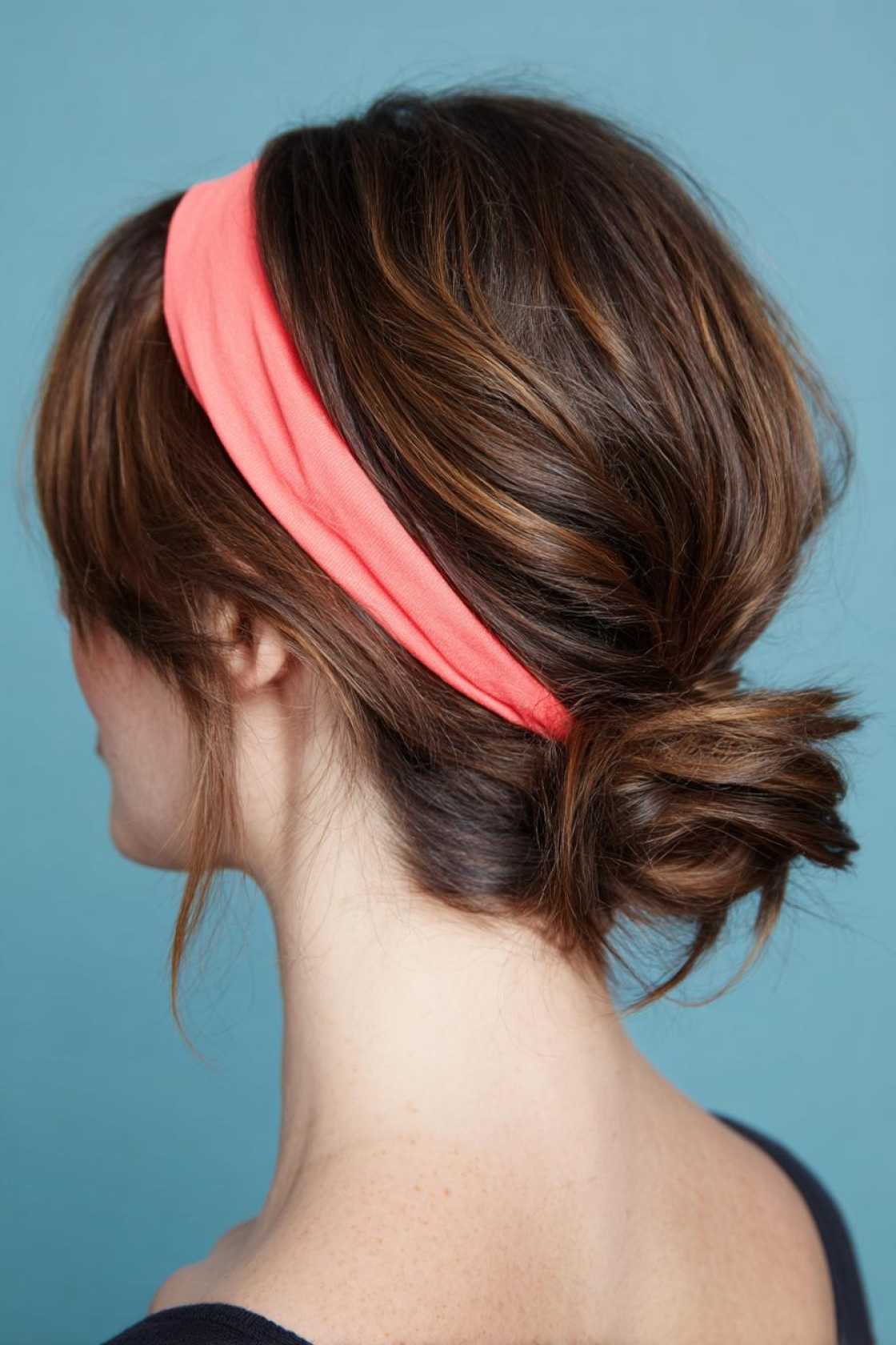 15+ Effortless Summer Hairstyles to Beat the Heat in Style (Quick & Cute!). - 5. Accessorized Ponytail