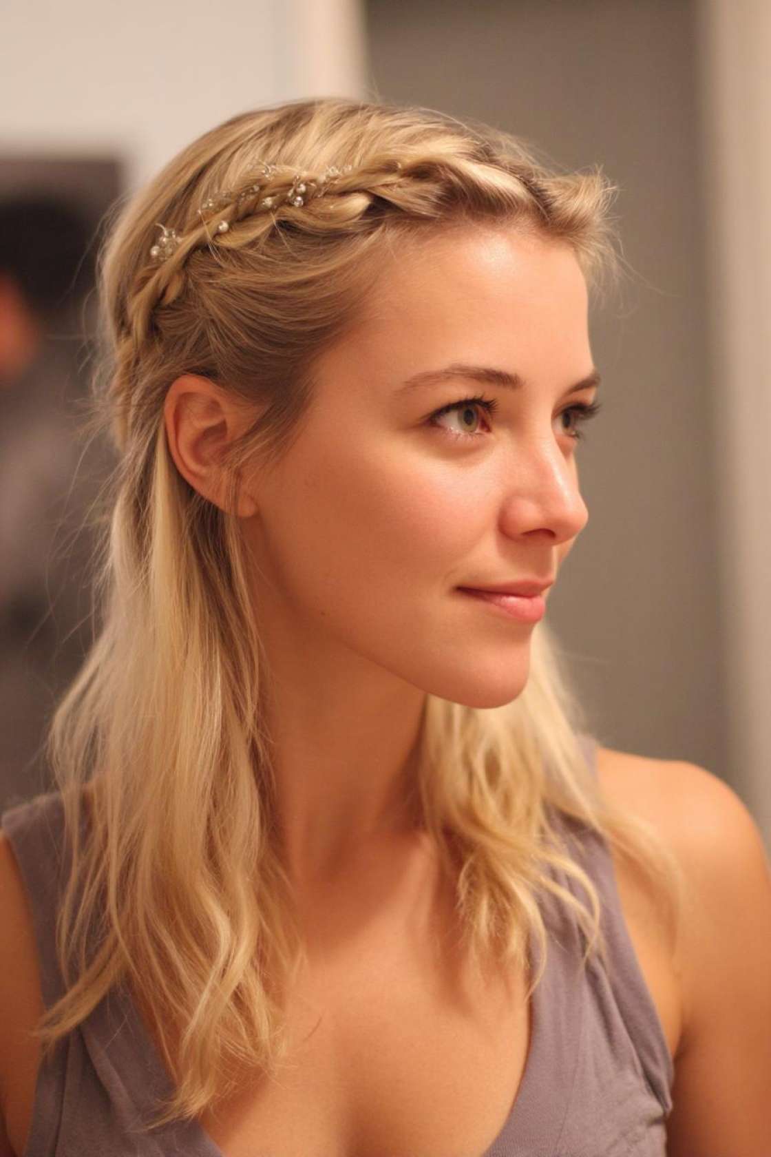 15+ Effortless Summer Hairstyles to Beat the Heat in Style (Quick & Cute!). - 16. The Classic Low Bun
