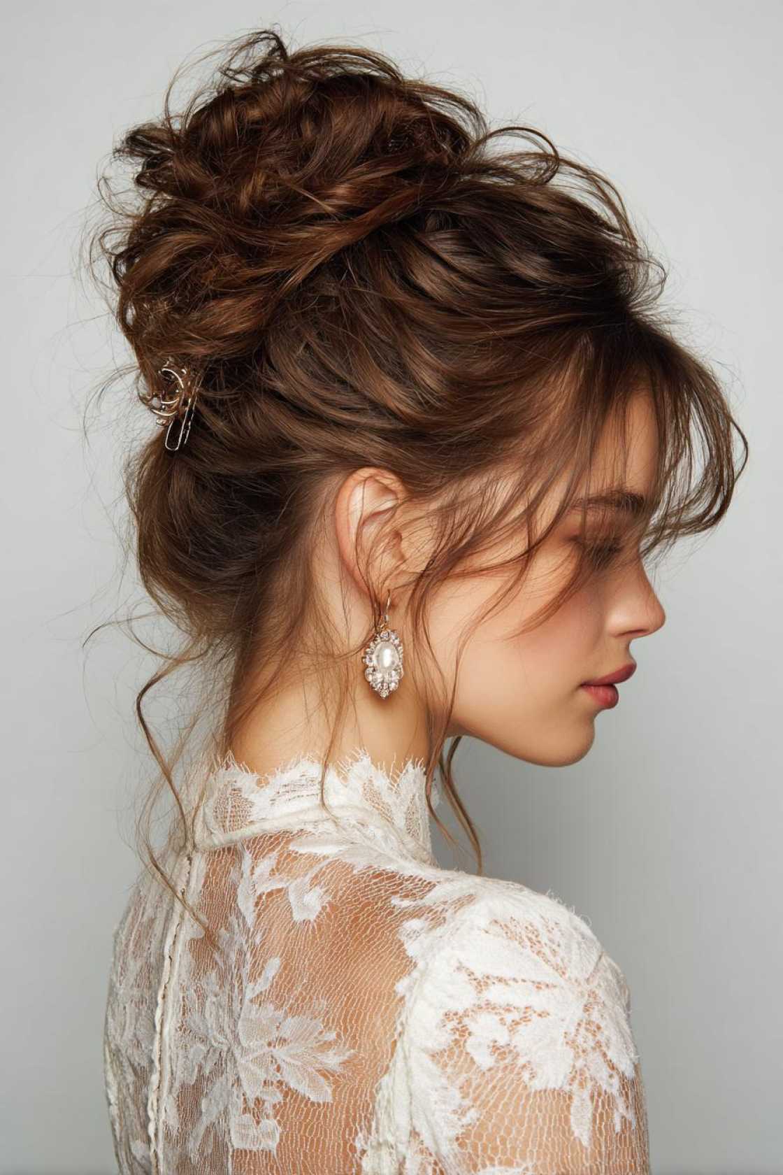 15+ Effortlessly Chic Messy Claw Clip Hairstyles You Can Do in Seconds! - 6. The Half-Up Messy Bun