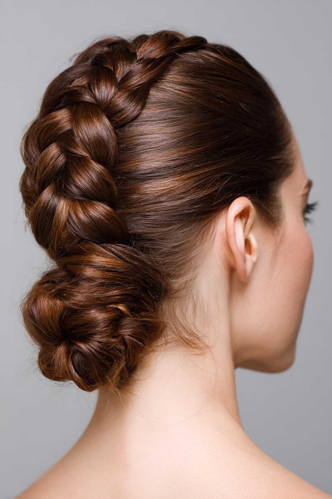15+ Gym-Proof Hairstyles: Secure Braids, Buns & Ponies That Outlast Your Workout. - 1. The High Braided Bun