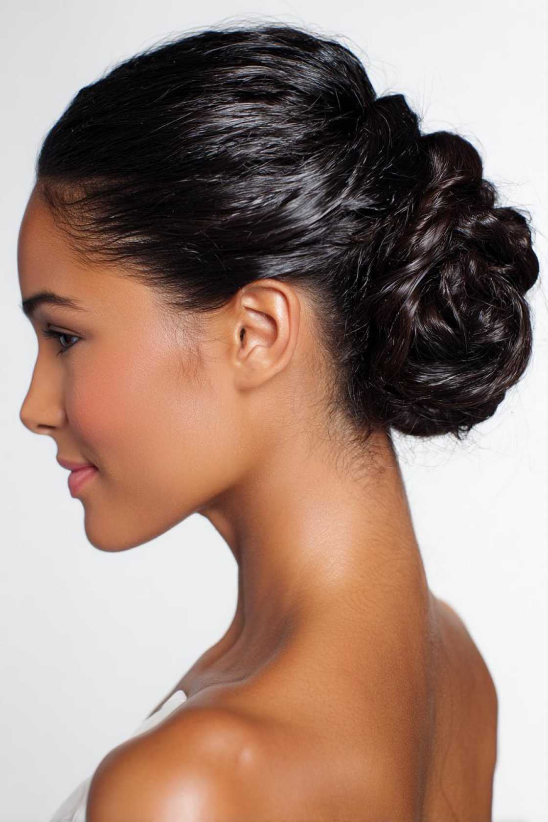 15+ Gym-Proof Hairstyles: Secure Braids, Buns & Ponies That Outlast Your Workout. - 12. The High Ponytail with Wrap