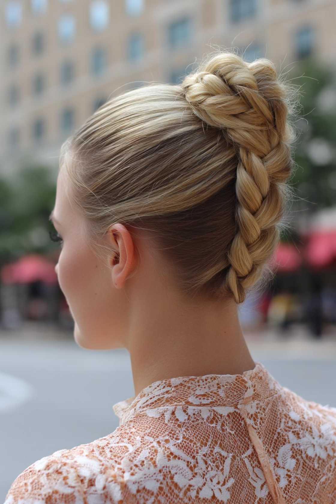 15+ Splash-Proof Waterpark Hairstyles That Stay Put All Day (Braids, Buns & More!). - 9. Pull-Through Braid