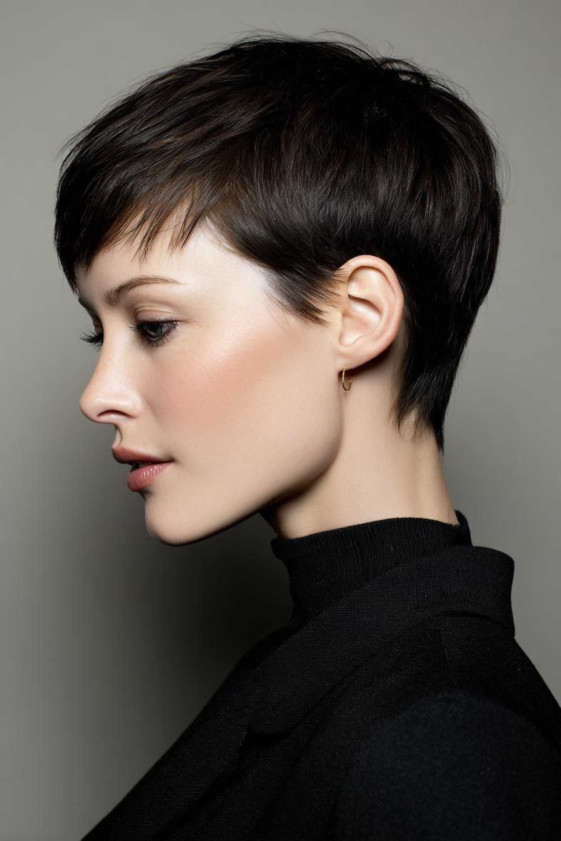 Effortlessly Cool: 10+ Reasons to Rock a 90s-Inspired Pixie Haircut. - 4. The Tapered Pixie