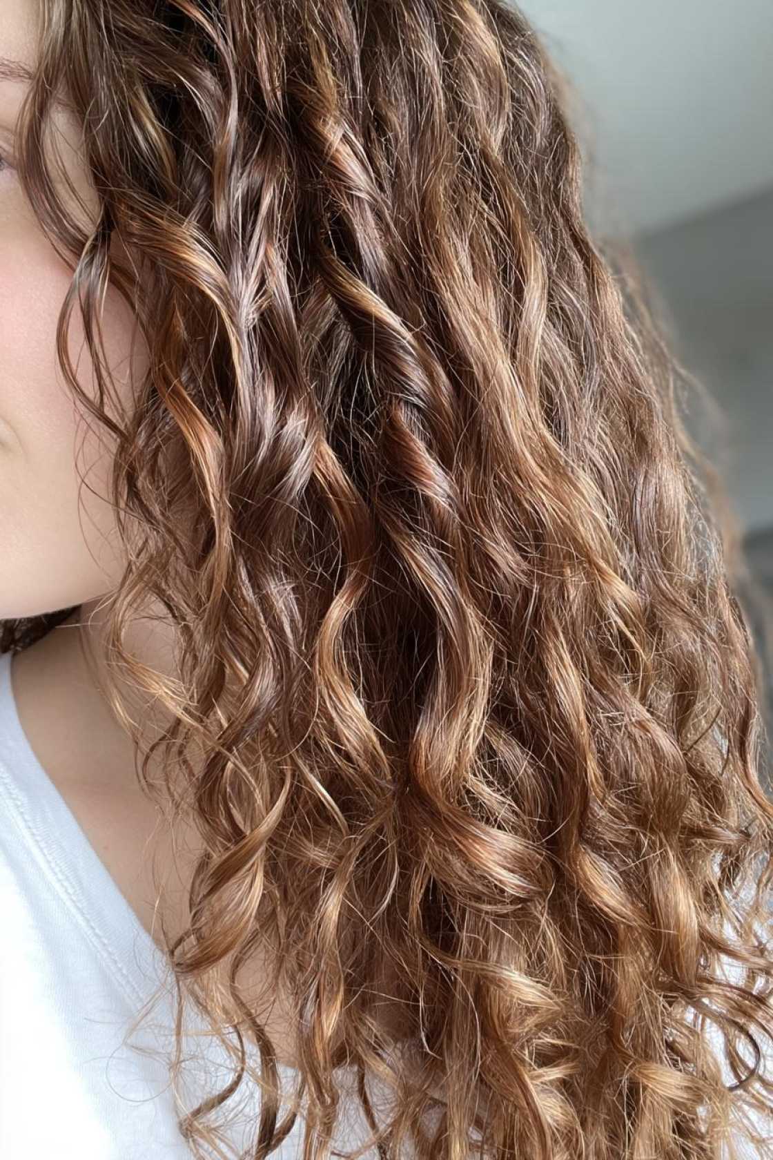 First Day Fab: 18+ Back to School Hairstyles for a Confident Start. - 5. Crimped Hair