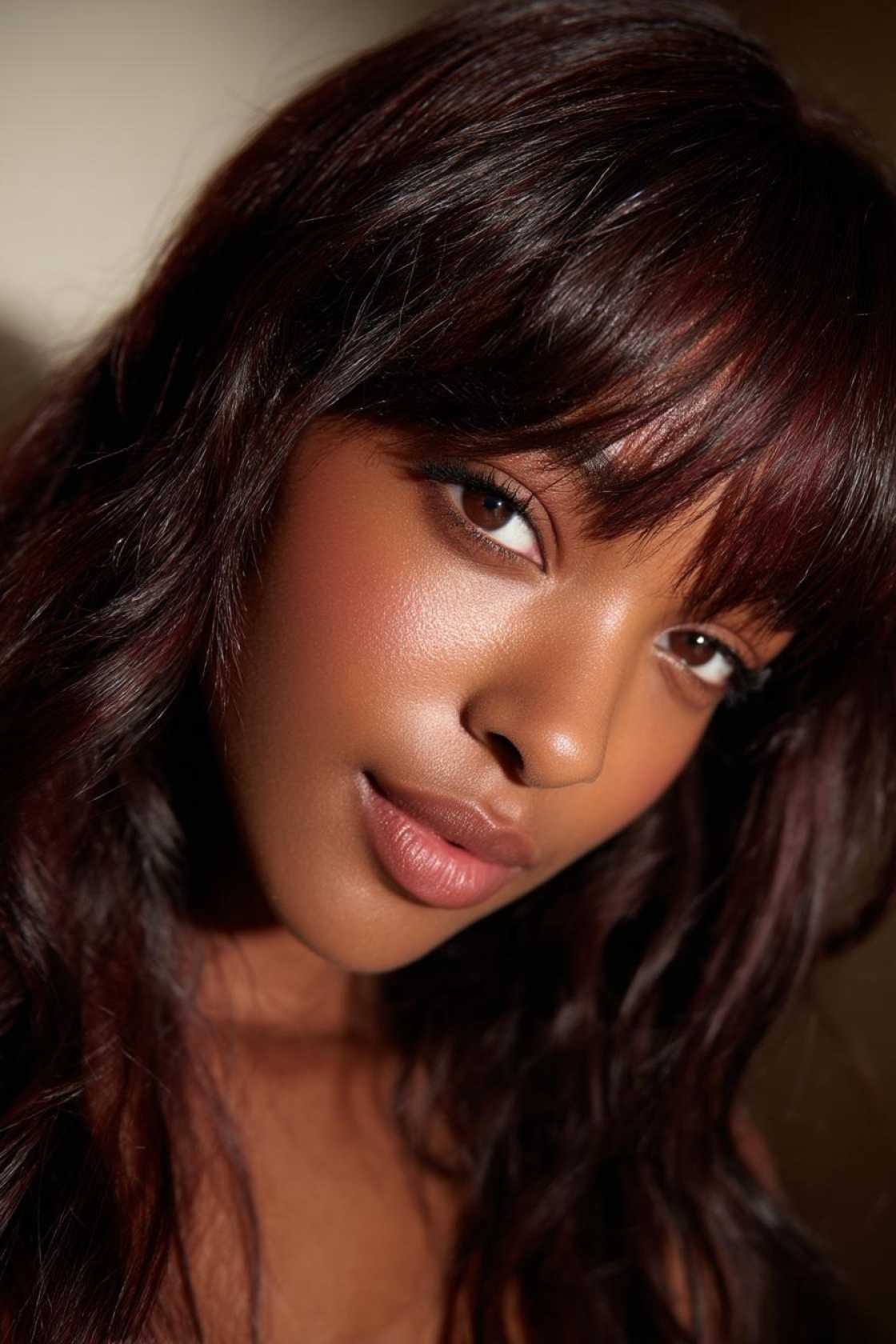 Hello Autumn! 20+ Cozy & Chic Fall Hair Color Ideas (Reds, Brunettes, Blondes). - 15. Cherry Chocolate