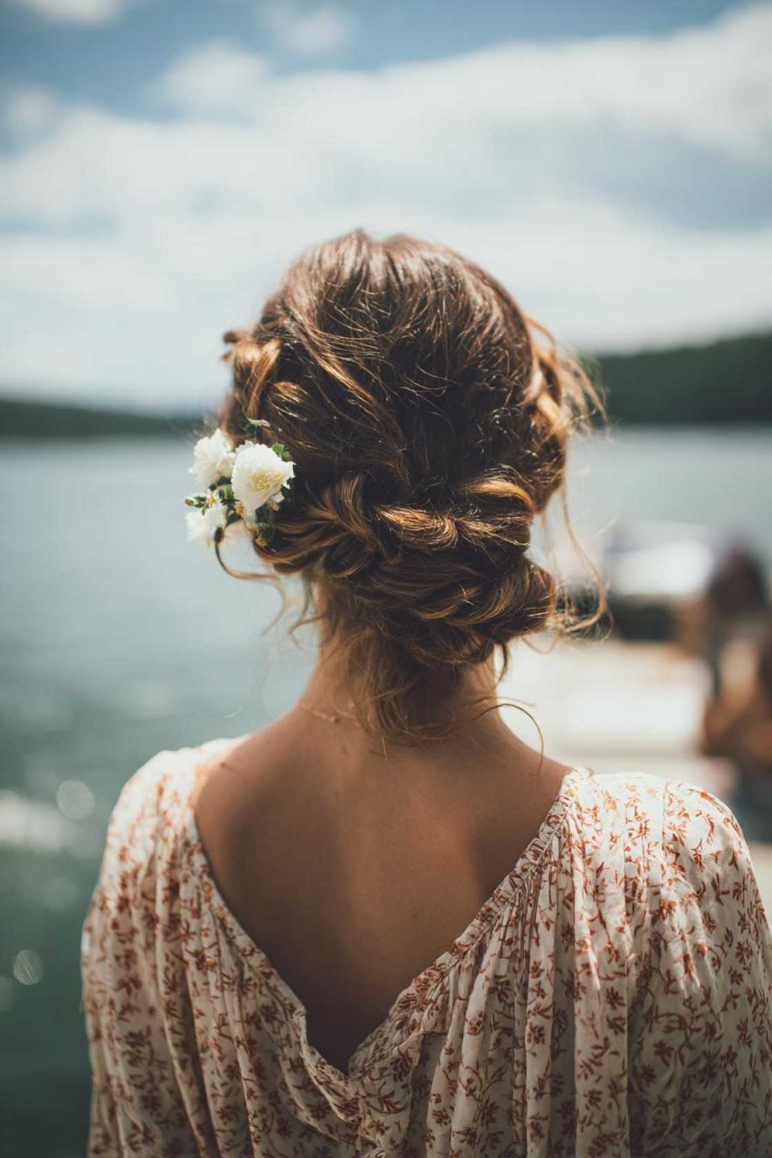 Lake Life Ready: 20+ Practical & Pretty Hairstyles You'll Love. - 1. The Twisted Bun