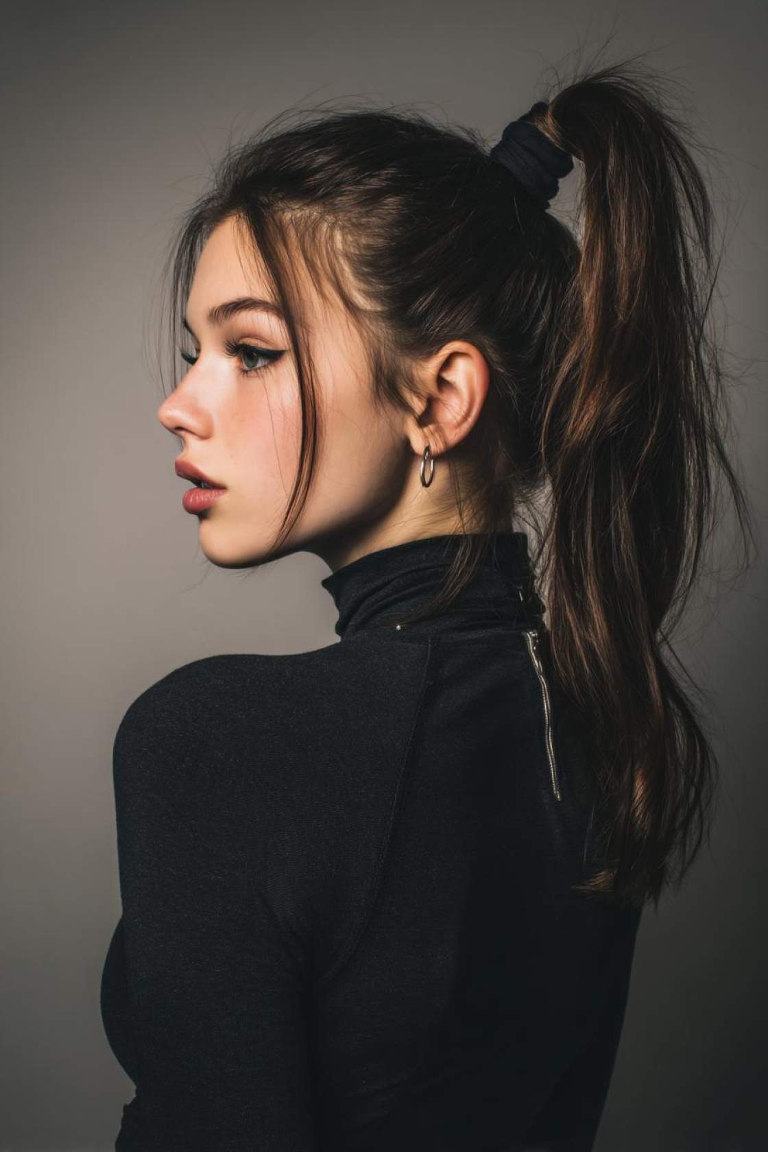 No More Mid-Workout Fixes! 20+ Hairstyles That Stay Put Through Anything. - 22. The Simple High Ponytail