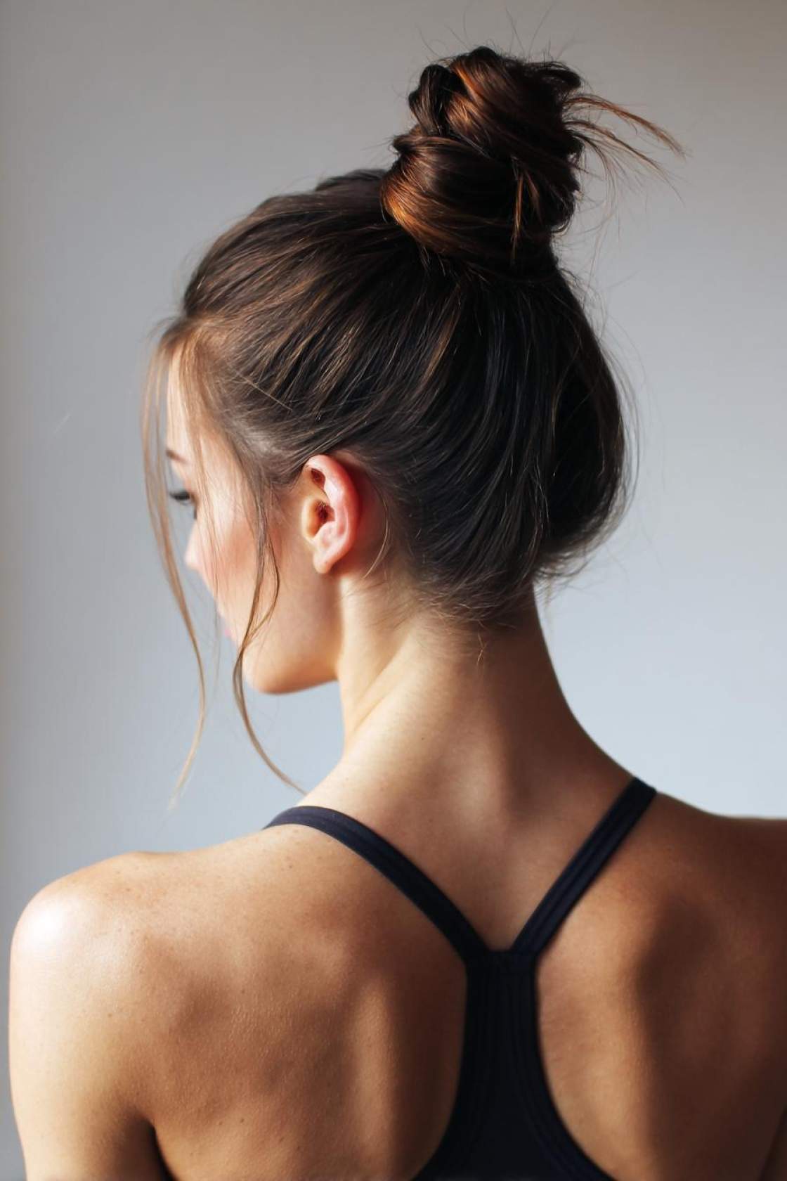 The Ultimate Gym Hair Guide: 12+ Hairstyles That Stay Put (Cardio to Weights). - 12. Basic Ponytail