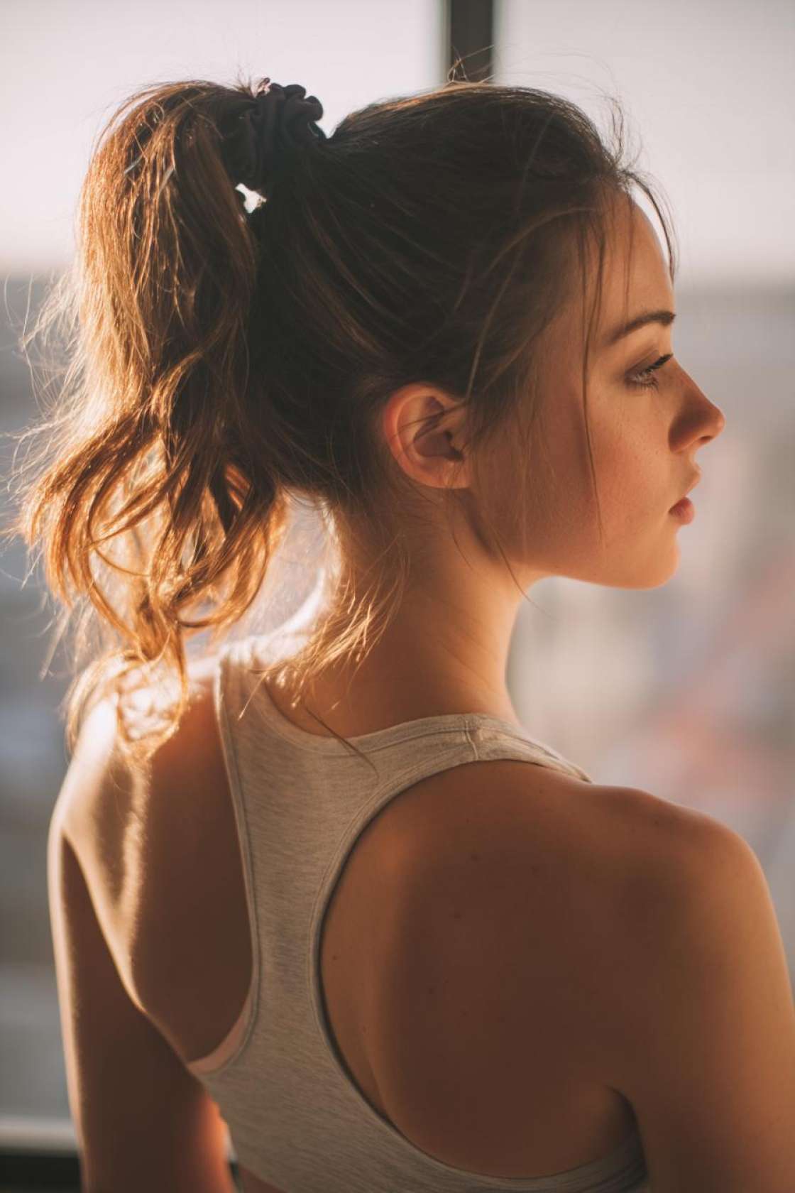The Ultimate Gym Hair Guide: 12+ Hairstyles That Stay Put (Cardio to Weights). - 9. High Ponytail