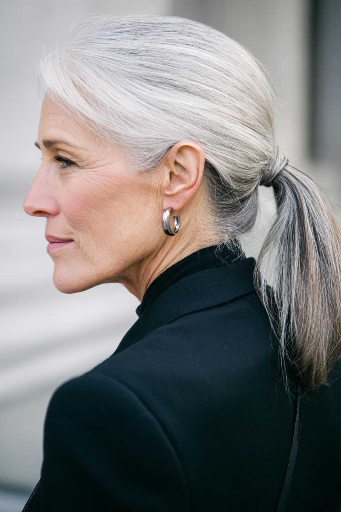 Age Beautifully, Celebrate Joyfully: 15+ Flattering Hairstyles for the Mother of the Groom. - 4. Sleek Ponytail