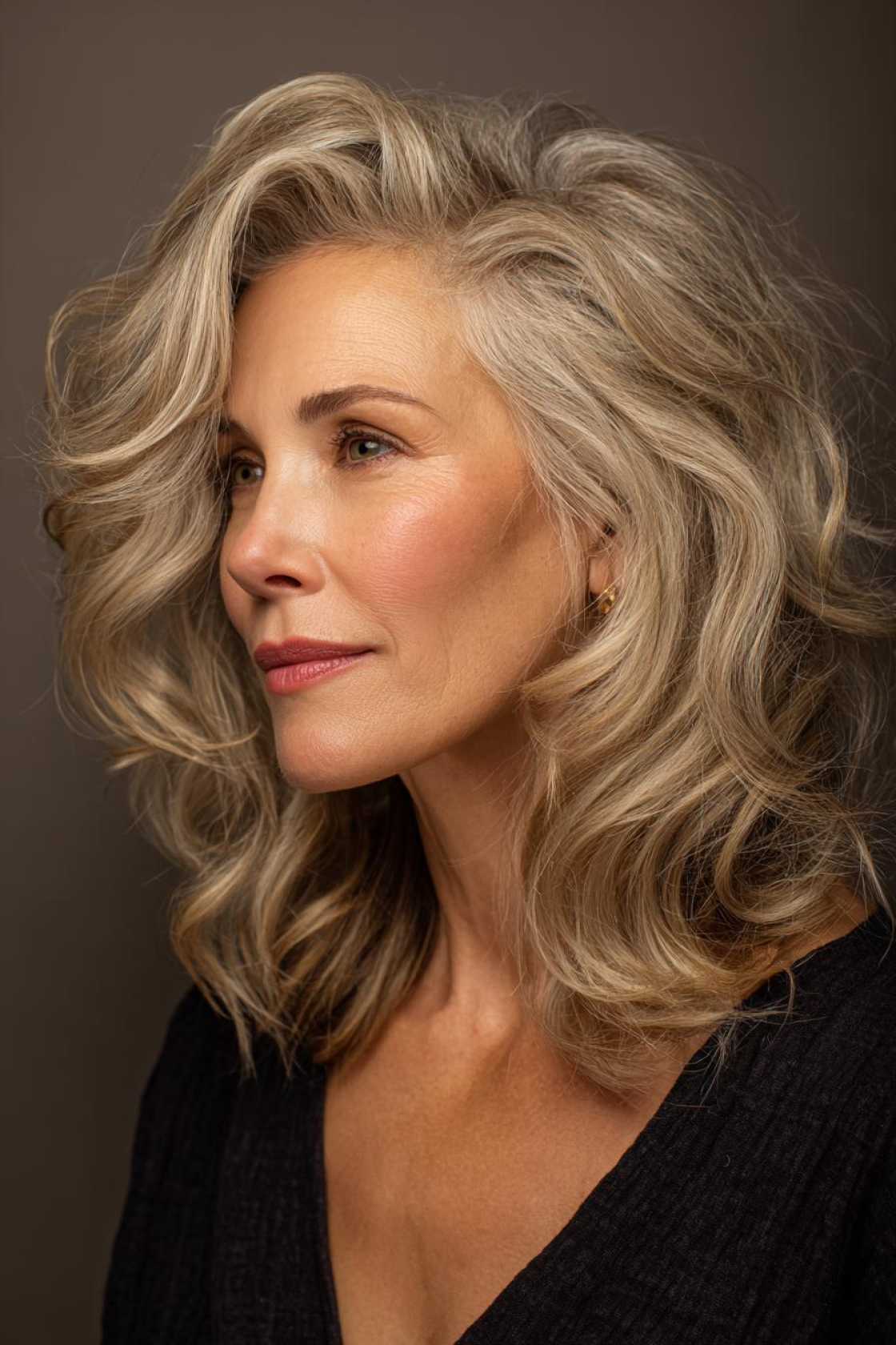 From Short Bobs to Elegant Updos: 15+ Flattering Hairstyles for the Mother of the Groom. - 15. Soft Waves with a Side Part