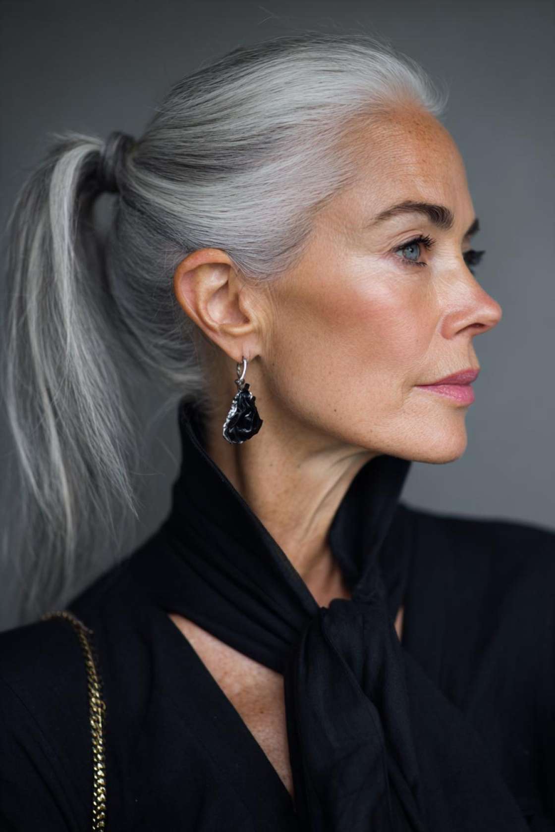 From Short Bobs to Elegant Updos: 15+ Flattering Hairstyles for the Mother of the Groom. - 11. Sleek High Ponytail