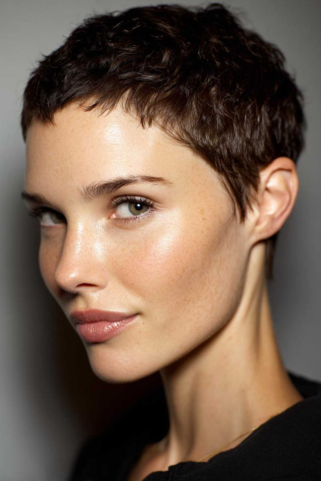 Throwback Beauty: 12+ Unforgettable 90s Pixie Haircuts We Still Love. - 3. The Buzz Cut Inspired Pixie