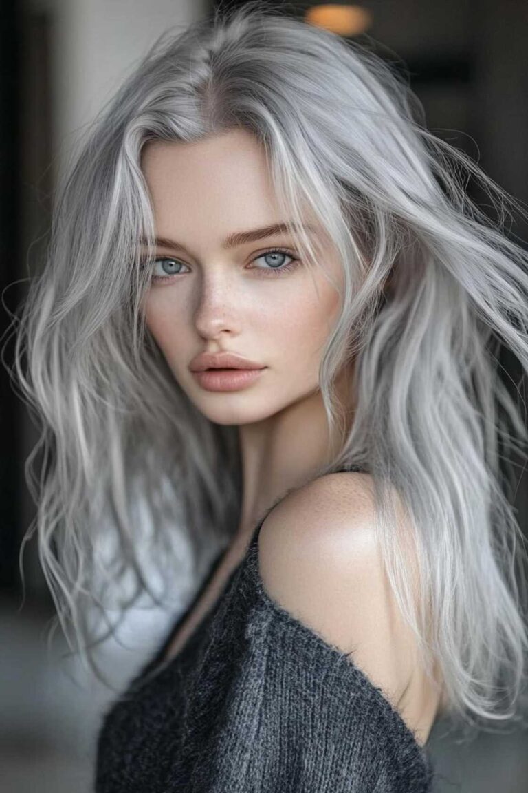 13+ Classic Silver Streaks That Blend Elegance and Confidence